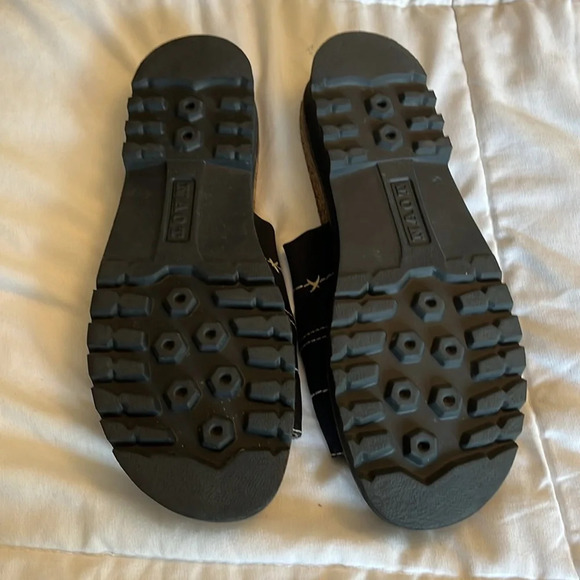 NAOT black Canvas Stretch Hydra Slip On Sandal Cork
Suede Footbed size 41 - Picture 6 of 9